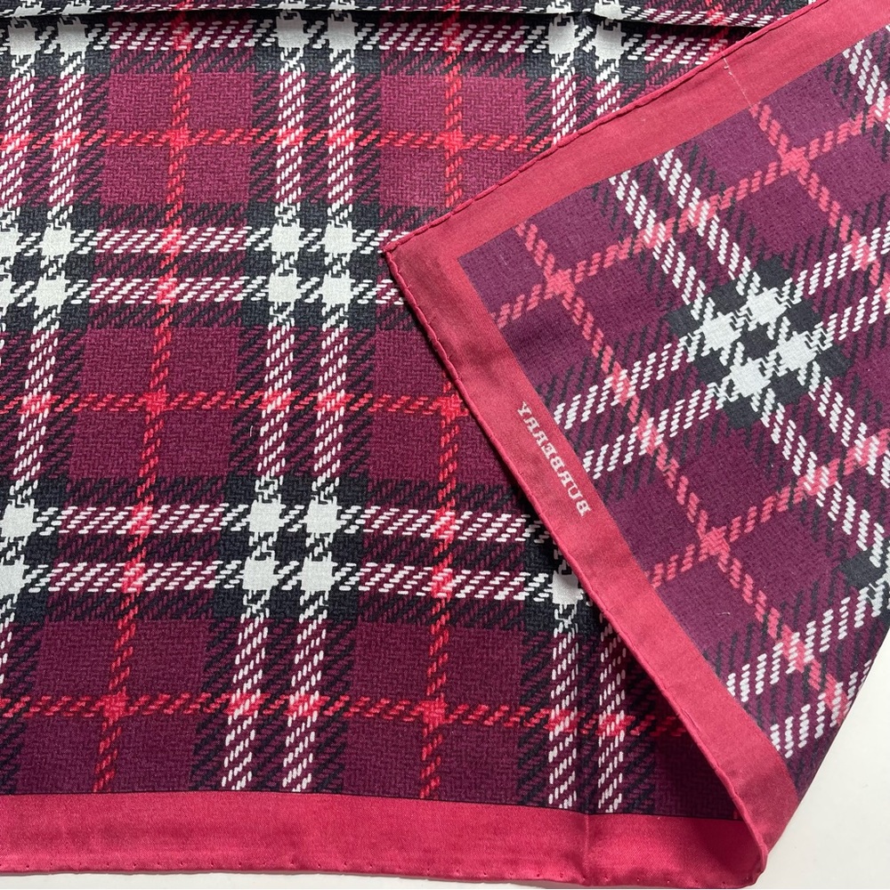 Burberry handkerchief - Picture 2 of 5